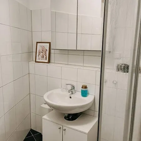 Appartement Geraeumig, Zentral, Messe Nah! Be1r