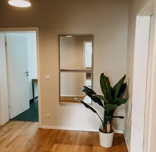 Geraeumig, Zentral, Messe Nah! Be1r